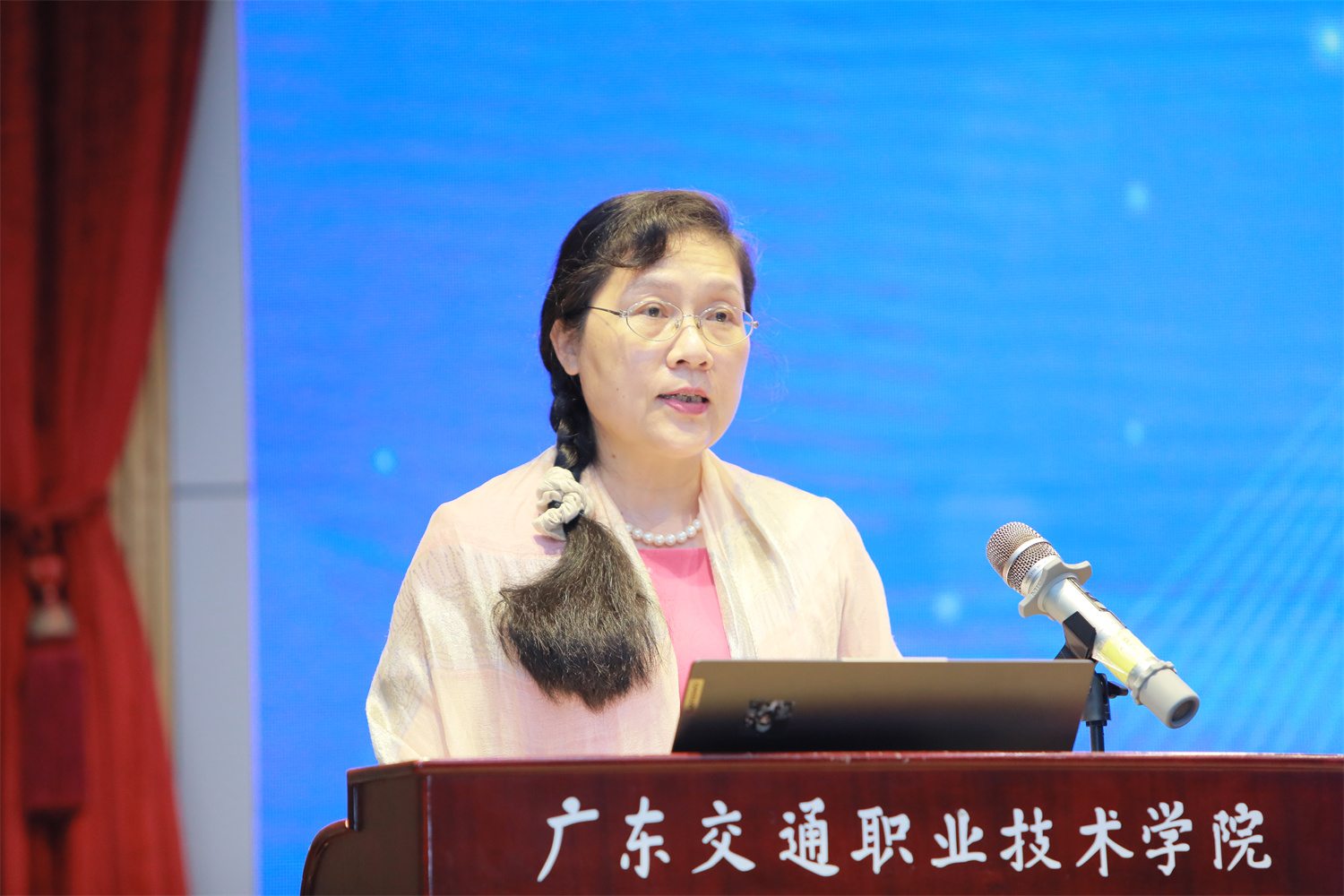 张晓岚致辞.jpg 张晓岚致辞.jpg