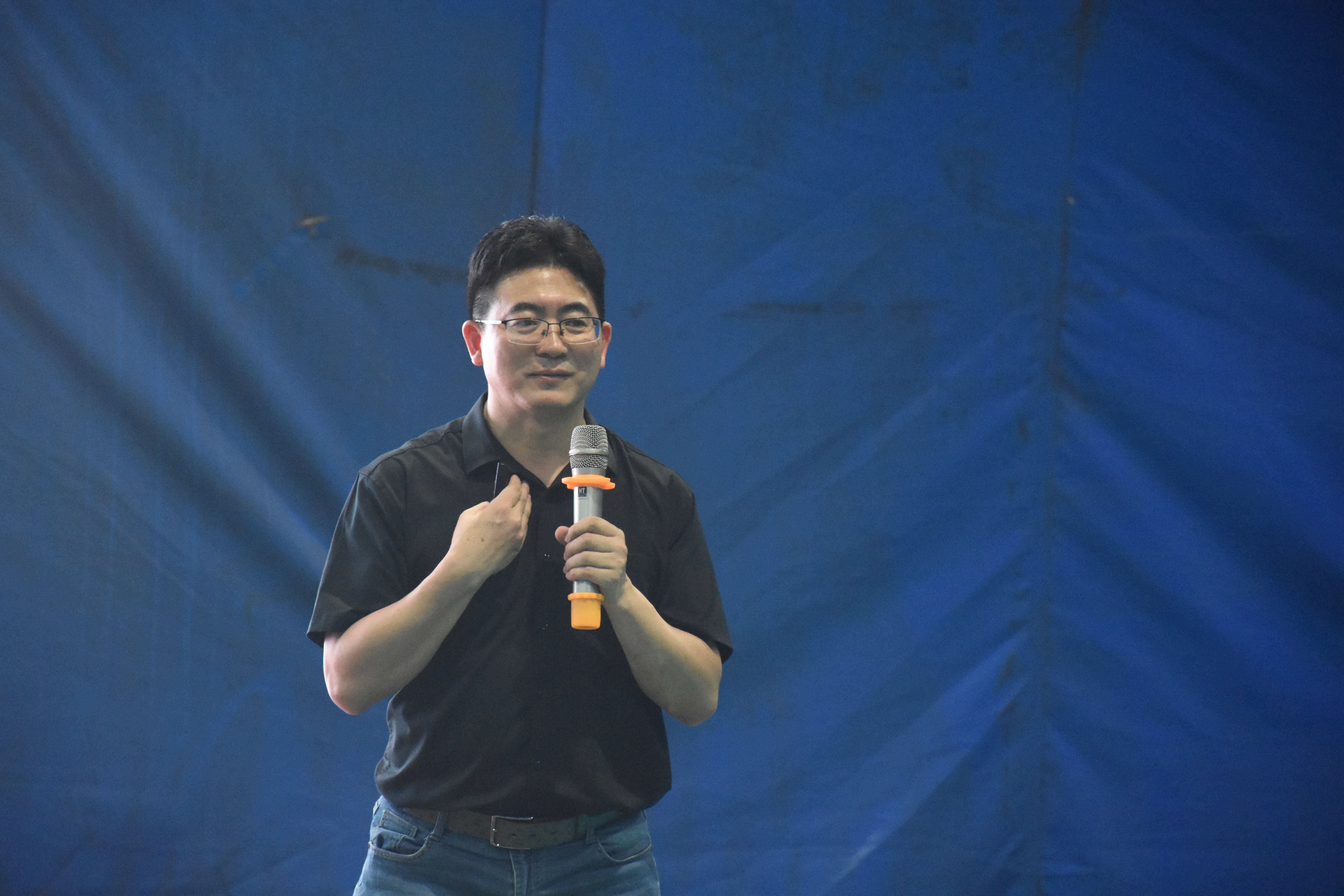 演讲嘉宾_副本.jpg 演讲嘉宾_副本.jpg