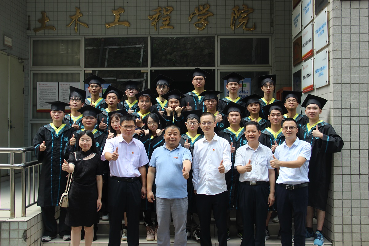 大合照.jpg